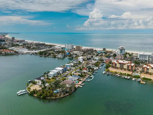 216 Punta Vista Dr, Saint Pete Beach, FL 33706