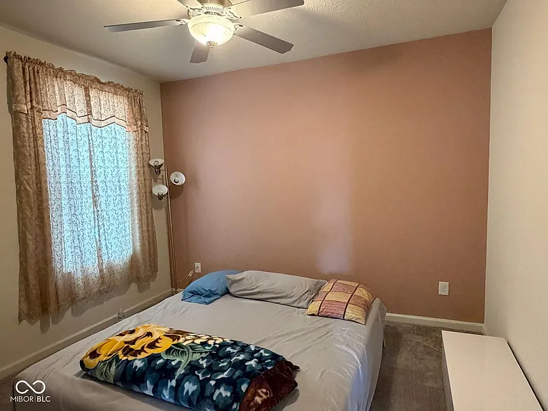 1190 Sunset Blvd — Photo 18