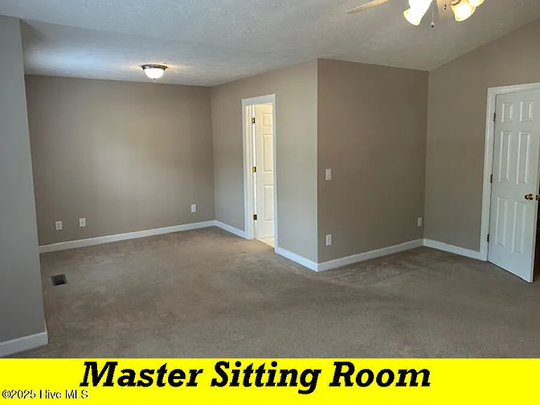 12 Deerwood Ln — Photo 22