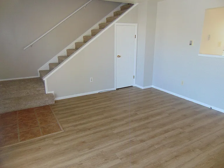 2420 Clearview Ave #4 — Photo 17