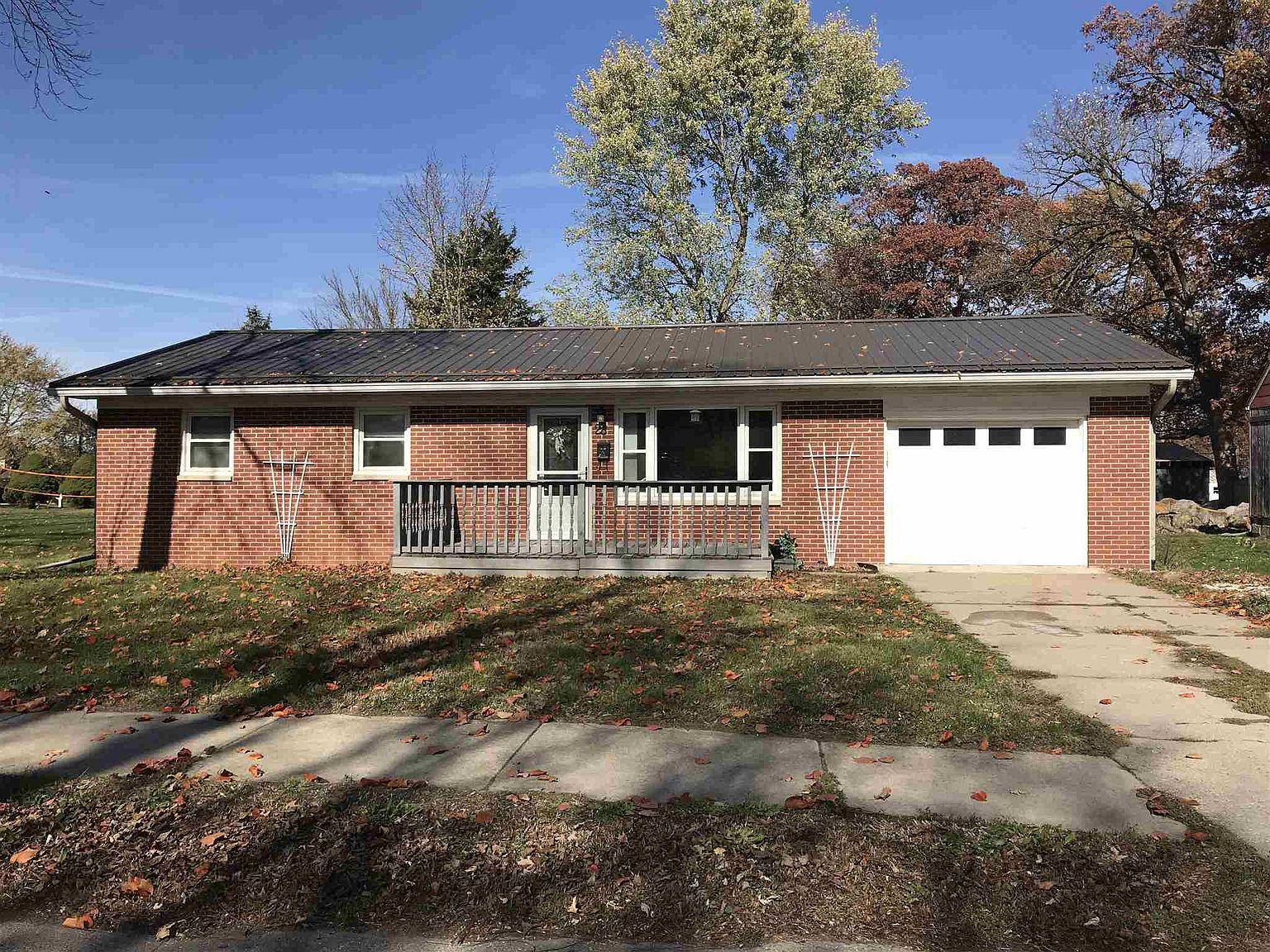 28 W Washington St Williamsport In 47993 Zillow