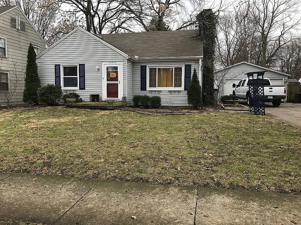 1503 W University Ave photo 1