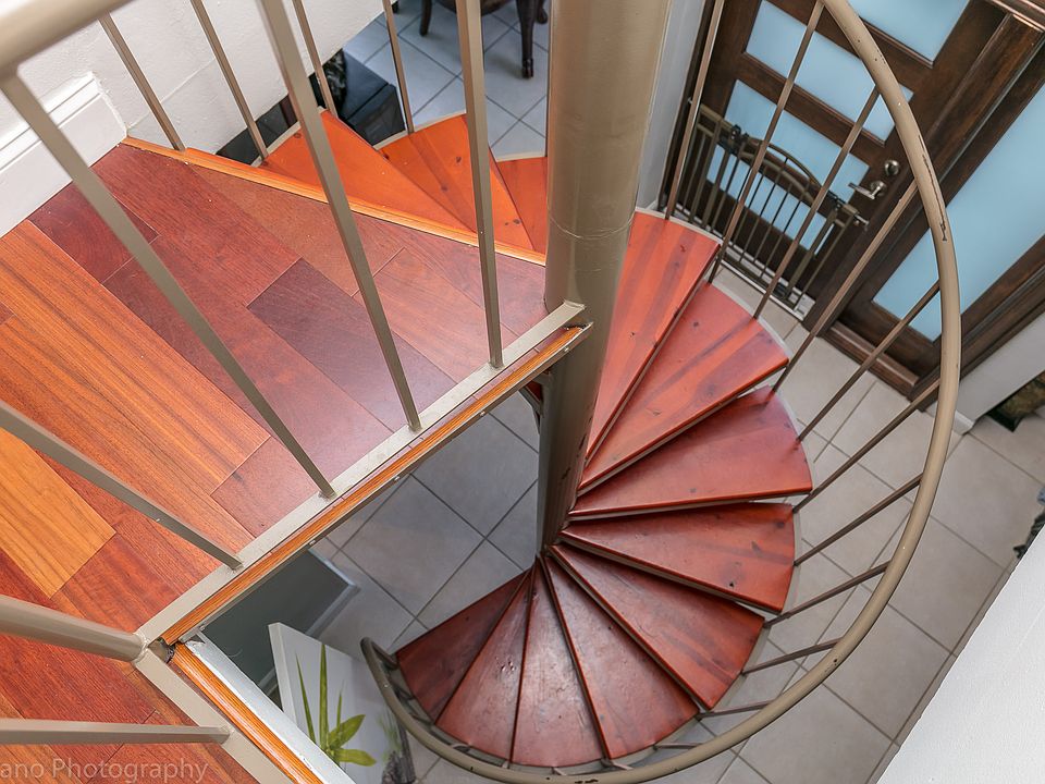 Stunning spiral staircase 