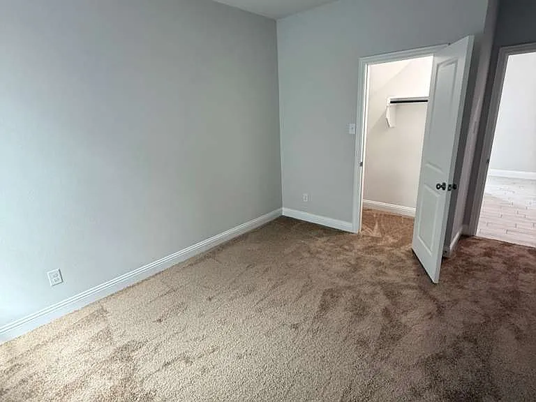 1219 Triton Dr — Photo 37