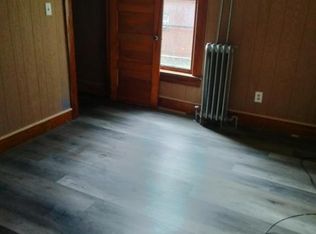 296 E Main St #1R, Amsterdam, NY 12010