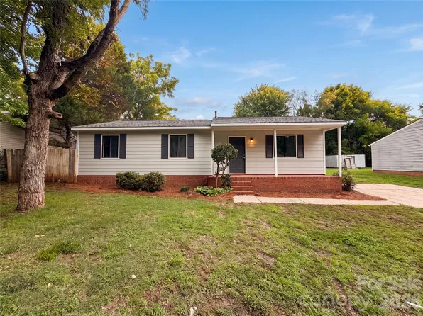 10015 Garth Wood Rd, Charlotte, NC 28273