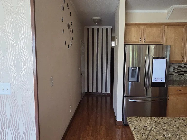 1639 SW Wright Pl — Photo 9