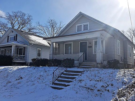 2nd image of 27 W Glenwood Ave