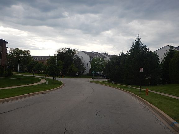 5th image of 208 Shorewood Dr APT 1C