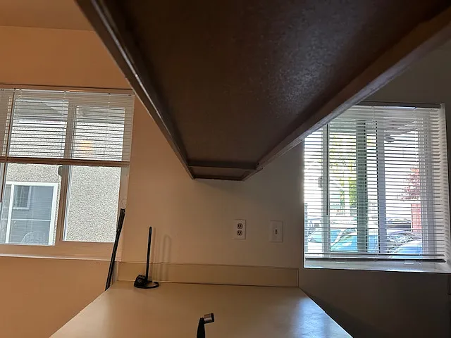 5028 11th Ave NE #13 — Photo 8