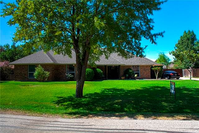 1st image of 509 Oakcrest Dr