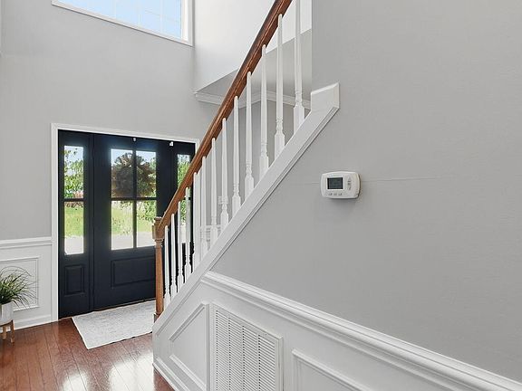 5th image of 2040 Saint Gregorys Ct