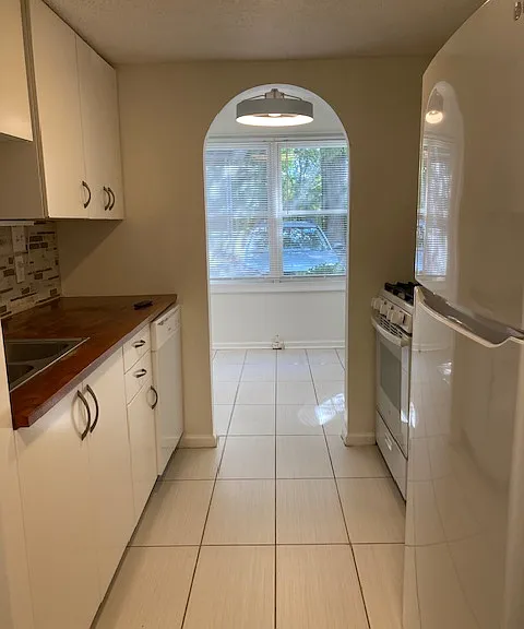 125 Sterling Ct — Photo 20