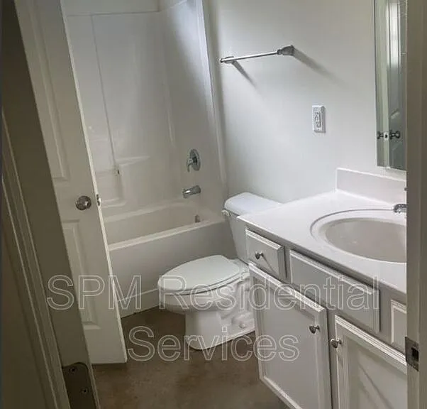 1404 Westprong Way — Photo 3