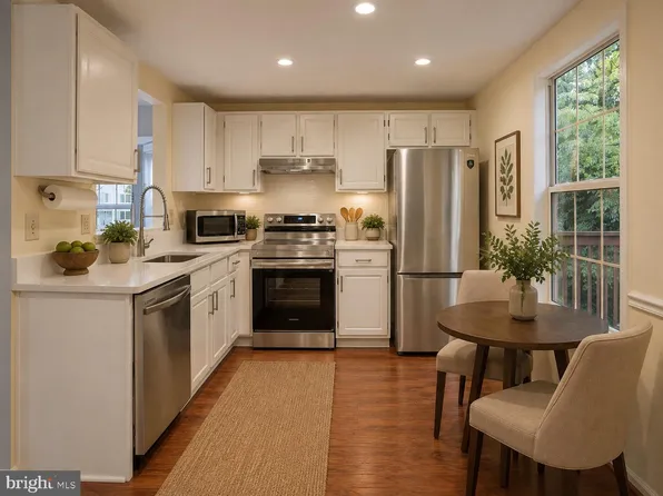 12163 Flag Harbor Dr, Germantown, MD 20874