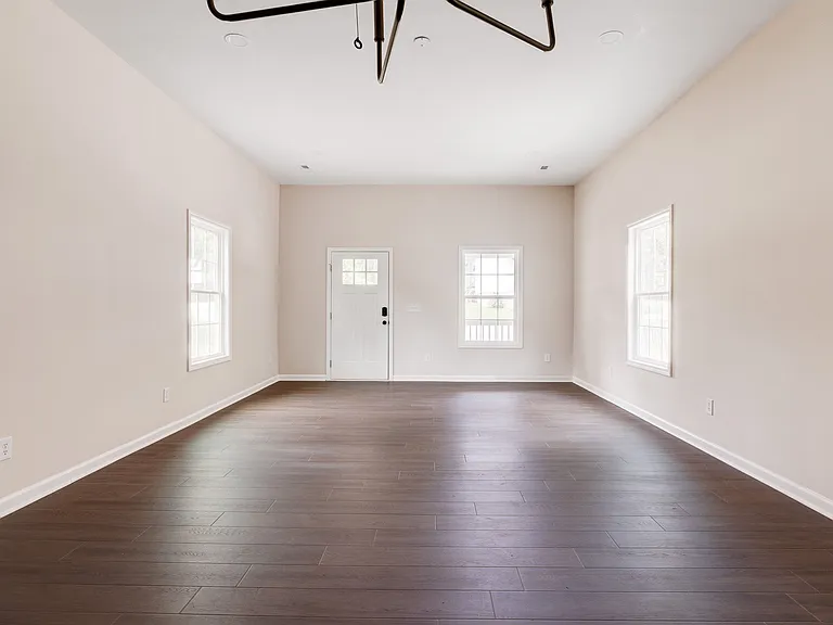802 Mill St — Photo 4