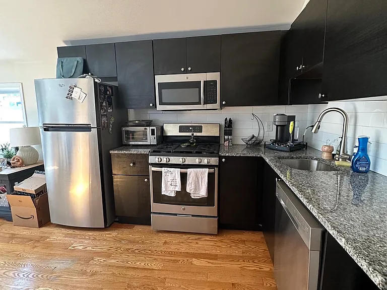 309 S 12th St #3 — Photo 4