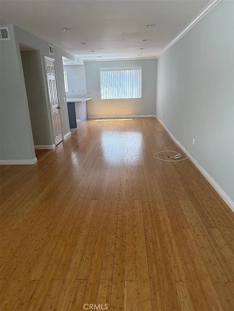 3 bed, 2.5 bath, 1316 sqft, $3,600 — Photo 4