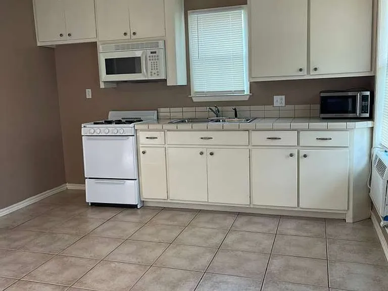 2345 Pecos St — Photo 4
