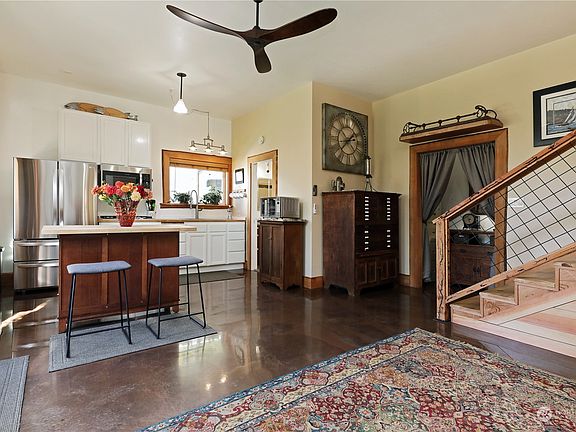 4th image of 607 Ellwood Drive