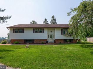 1307 Lookout Ln, Lititz, PA 17543