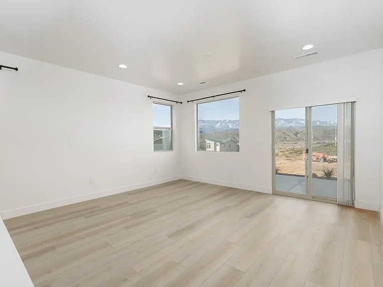 2838 W 500 N — Photo 12