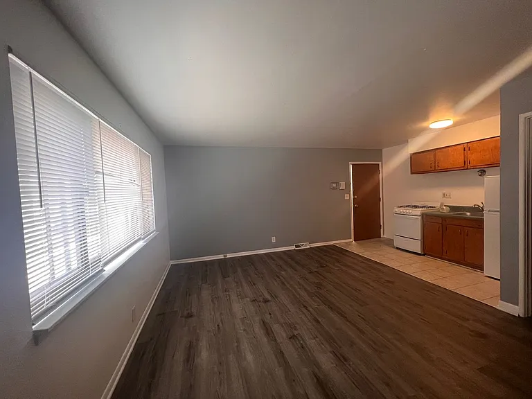 1517 E Royall Pl — Photo 13