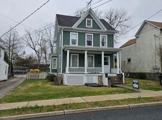 19 Madison St, Newton, NJ 07860