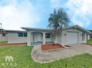 9724 Lakeside Ln, Port Richey, FL 34668