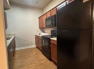 208 Moss Creek Ave APT E, Bowling Green, KY 42101