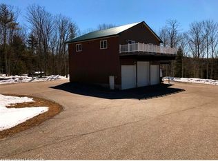 30 Stone Bridge Dr, Gray, ME 04039