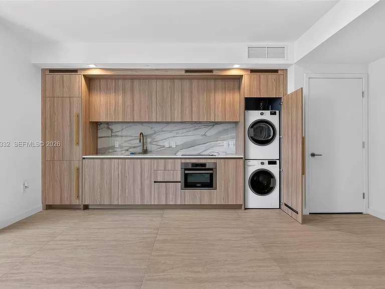 77 SE 5th St #2015 — Photo 11
