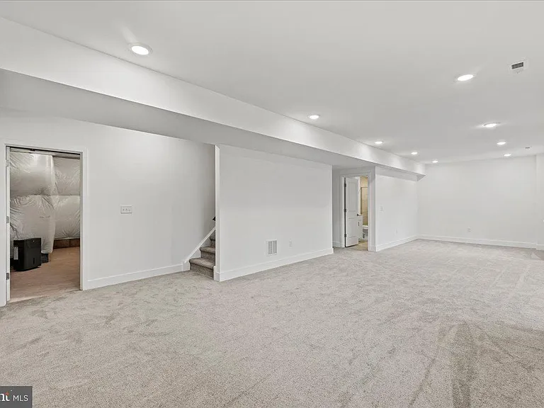 21 William Boyer Dr — Photo 32