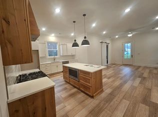 131 W Deaderick St, Jackson, TN 38301