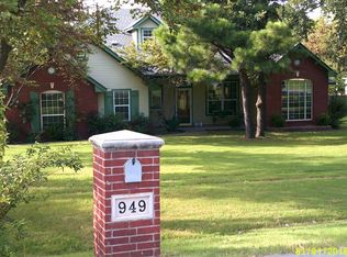 949 Hickory Dr, Choctaw, OK 73020