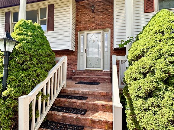 3rd image of 381 Pond St
