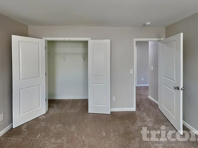 205 Spring Knoll Dr — Photo 12