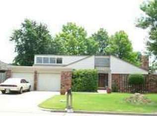 120 SE 27th St, Moore, OK 73160