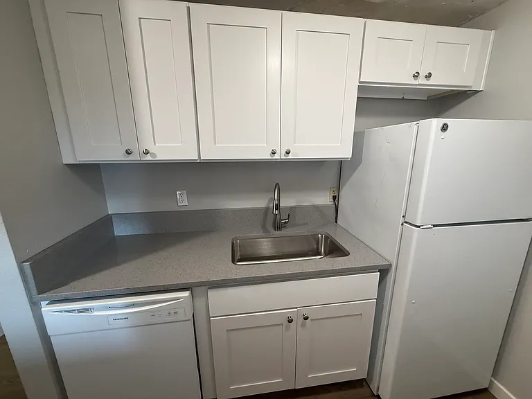 14610 SE 1st St #3 — Photo 5