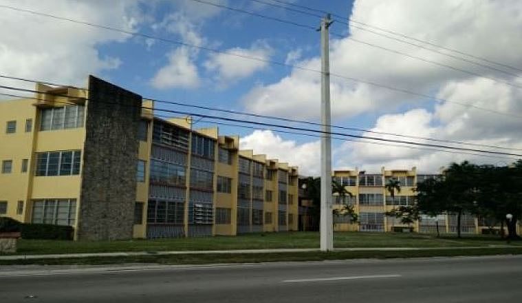 2nd image of 1551 NE Miami Gardens Dr APT 120