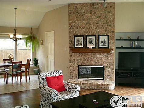 3rd image of 2021 Saint Anne Dr