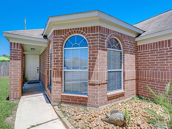 4th image of 12207 Glen Crossing Cir