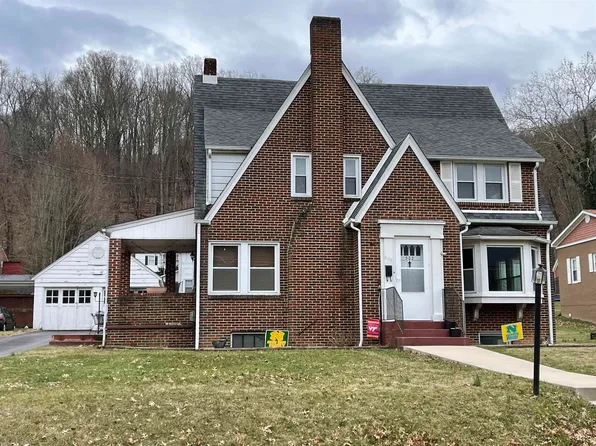 502 Westview St, Narrows, VA 24124