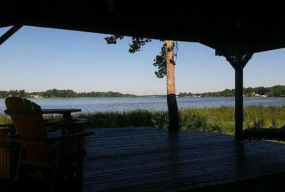 3rd image of 442 Lake Shore Blvd