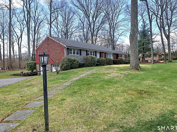 3rd image of 322 Hotchkiss Road