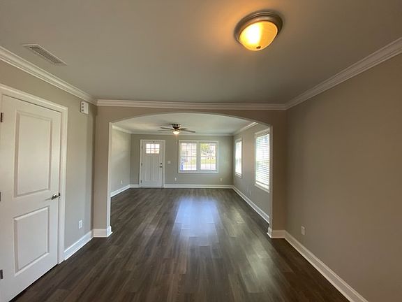 4th image of 1591 Oak Leaf Dr NW