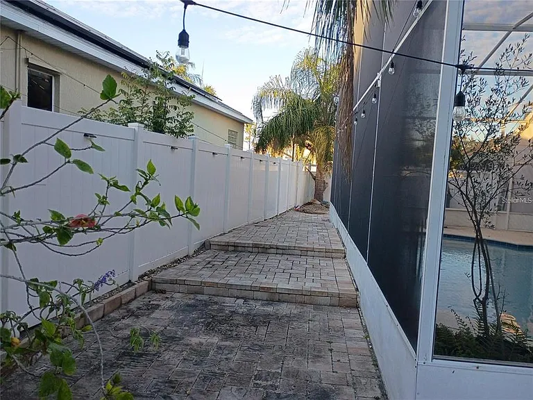 248 Kassik Cir — Photo 16