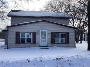 321 E 6th St, Pecatonica, IL
