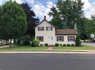 301 E Berry St, Middlebury, IN 46540