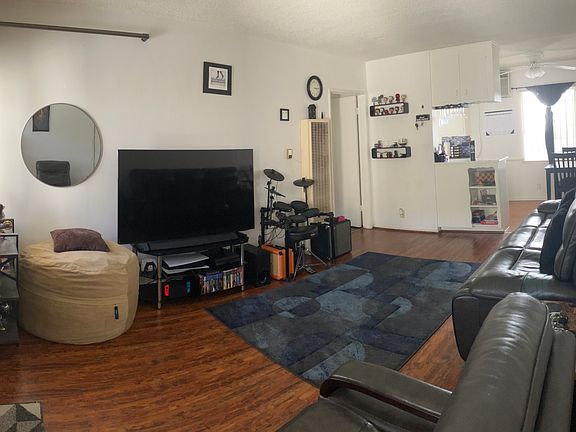 2nd image of 6939 Fulton Ave APT 2